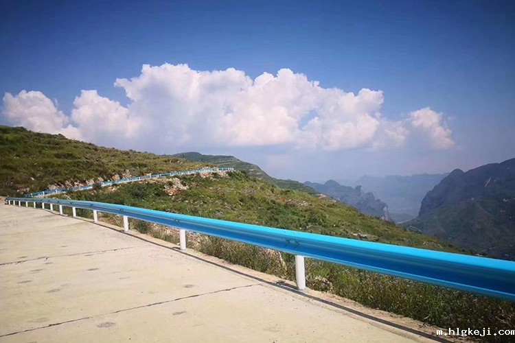 1623724882165552.jpg 道路米兰体育全站.jpg