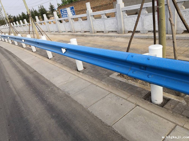 1686105944161636.jpg 道路米兰体育全站.jpg